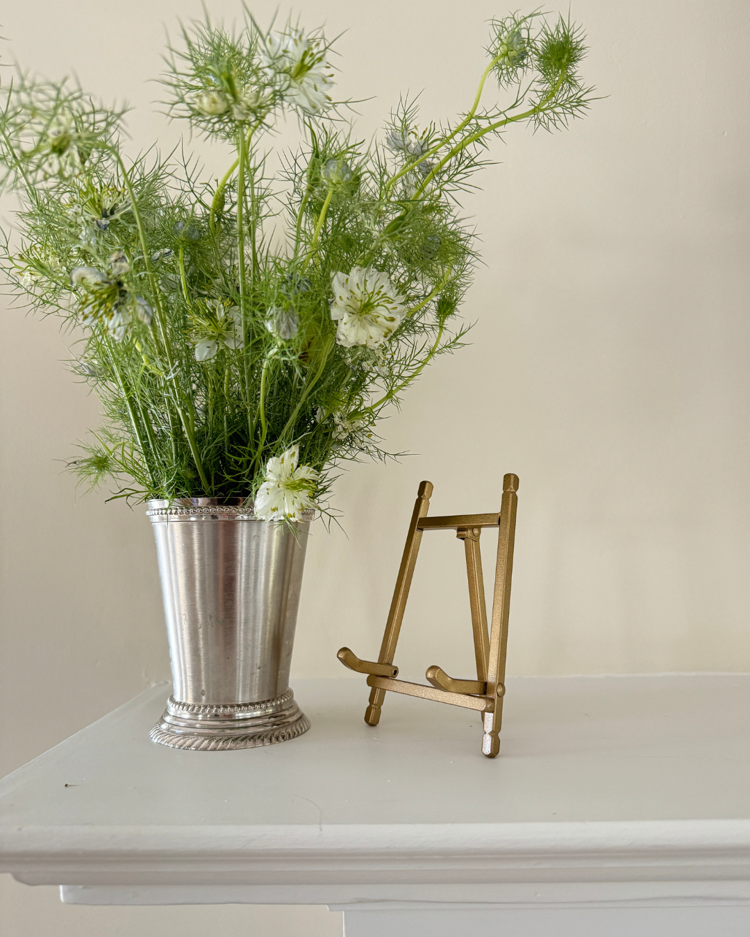 2026 Calendar & Easel Set