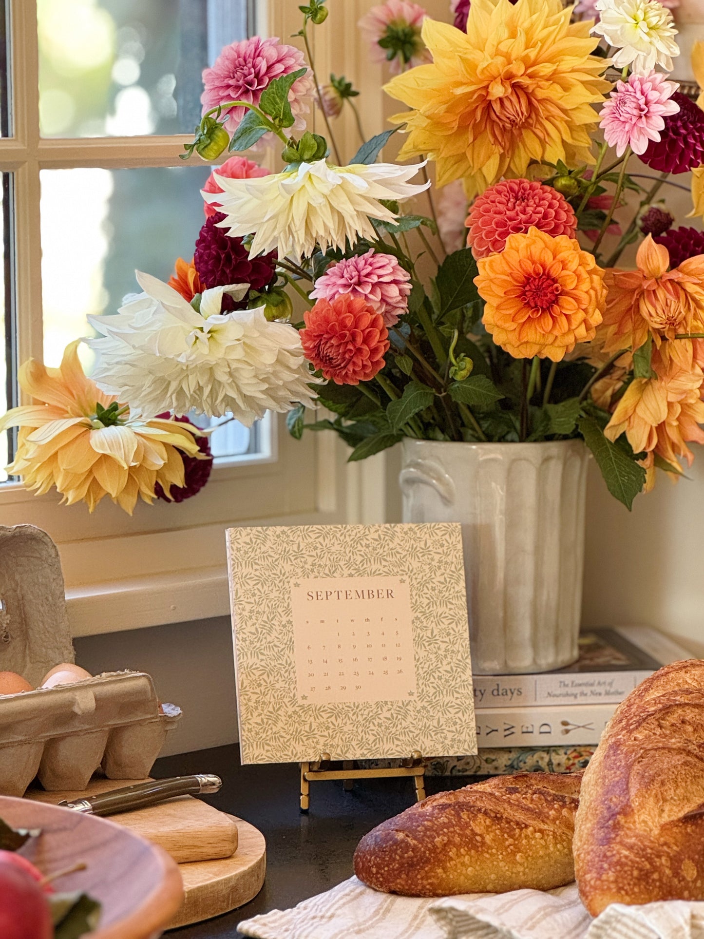 2026 Calendar & Easel Set