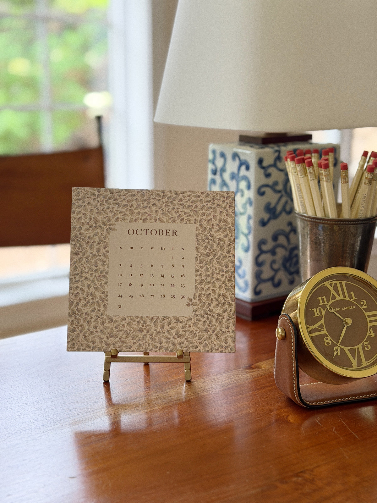 2027 Calendar & Easel Set