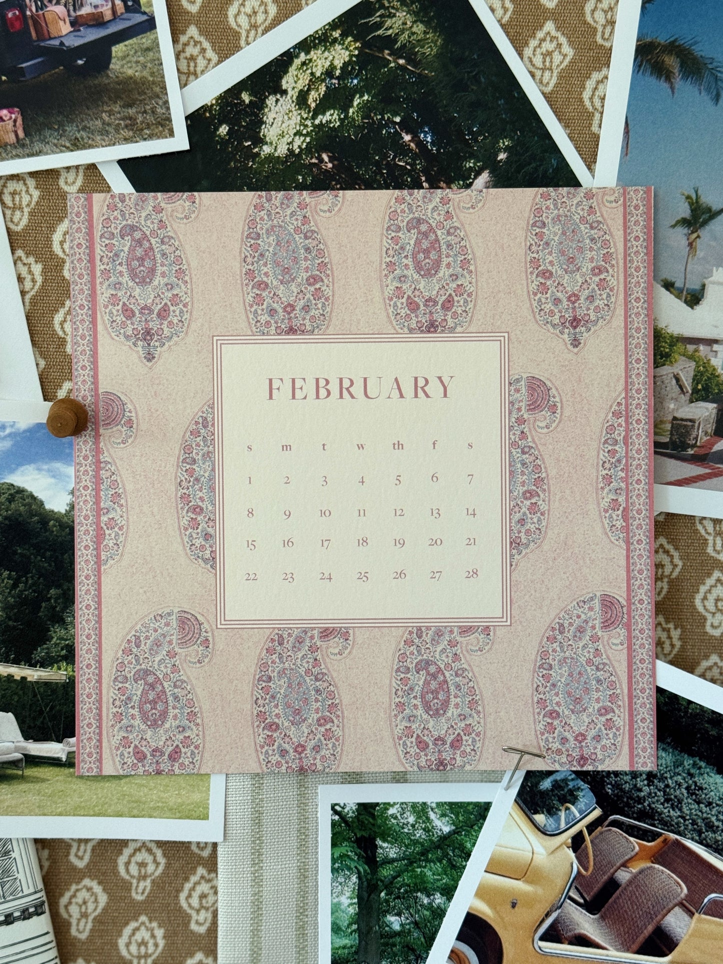 2026 Calendar & Easel Set