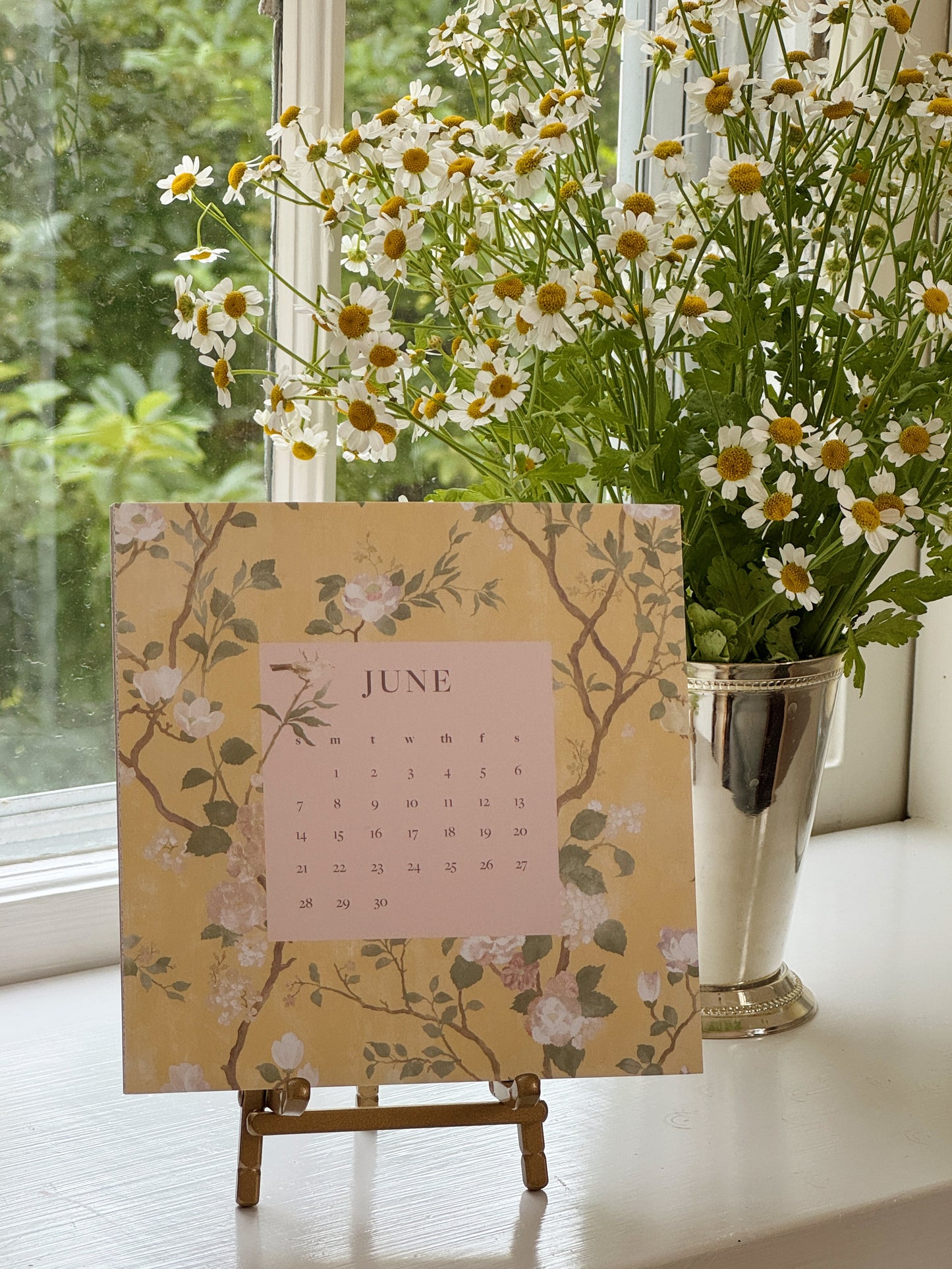 2026 Calendar & Easel Set