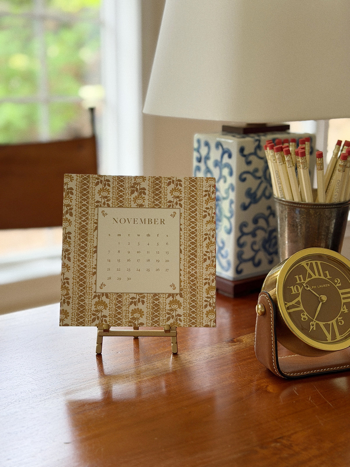 2027 Calendar & Easel Set